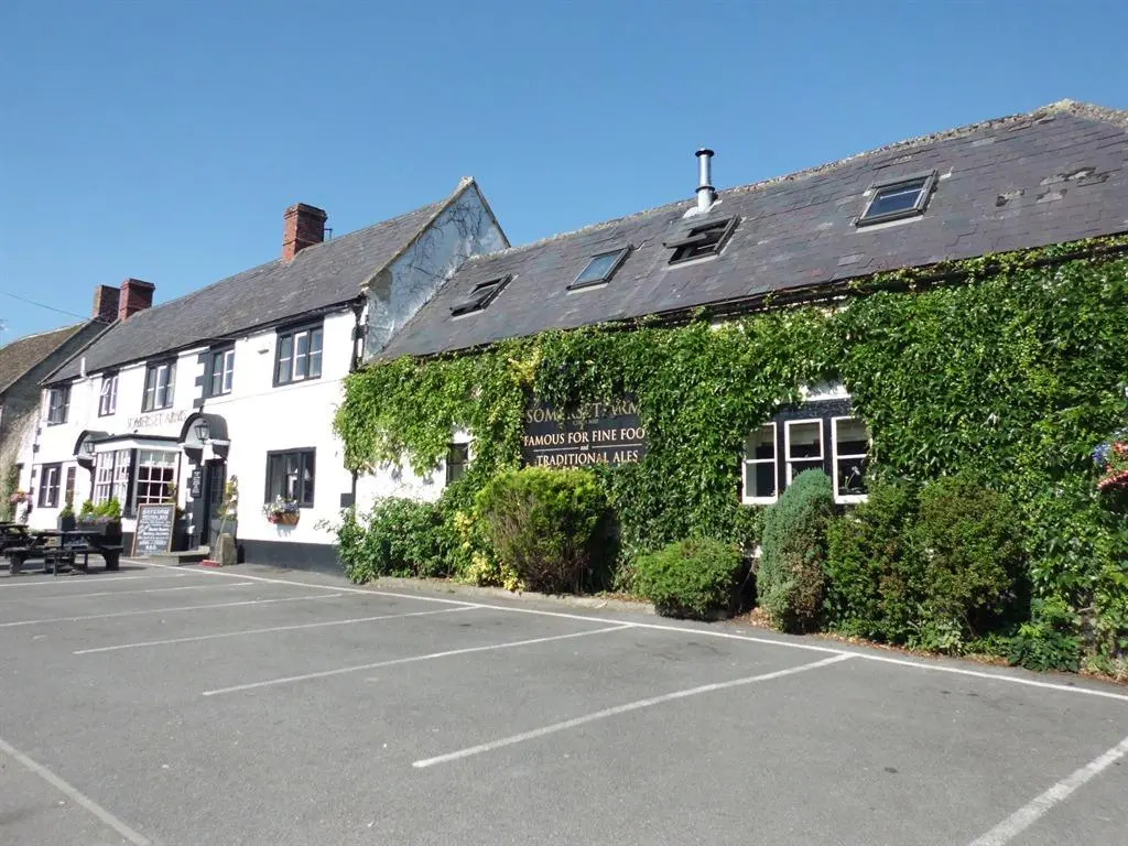 The Somerset Arms