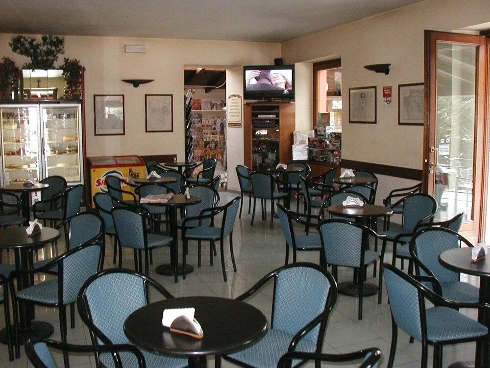 Azzano Holidays B&B