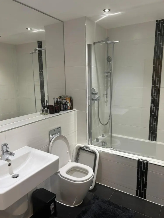 Inviting 2-bed Apartment in Bushey