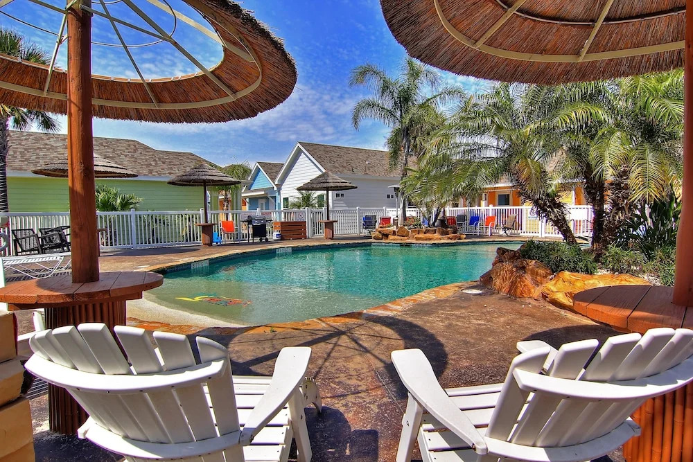 Tropical Paradise Pb209 3 Bedrooms 3 Bathrooms Condo