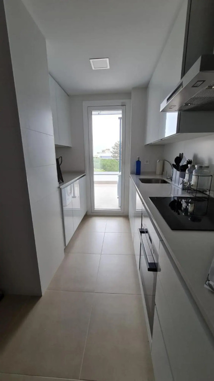 New build modern ap 4 min walk to the beach and Marbella old town