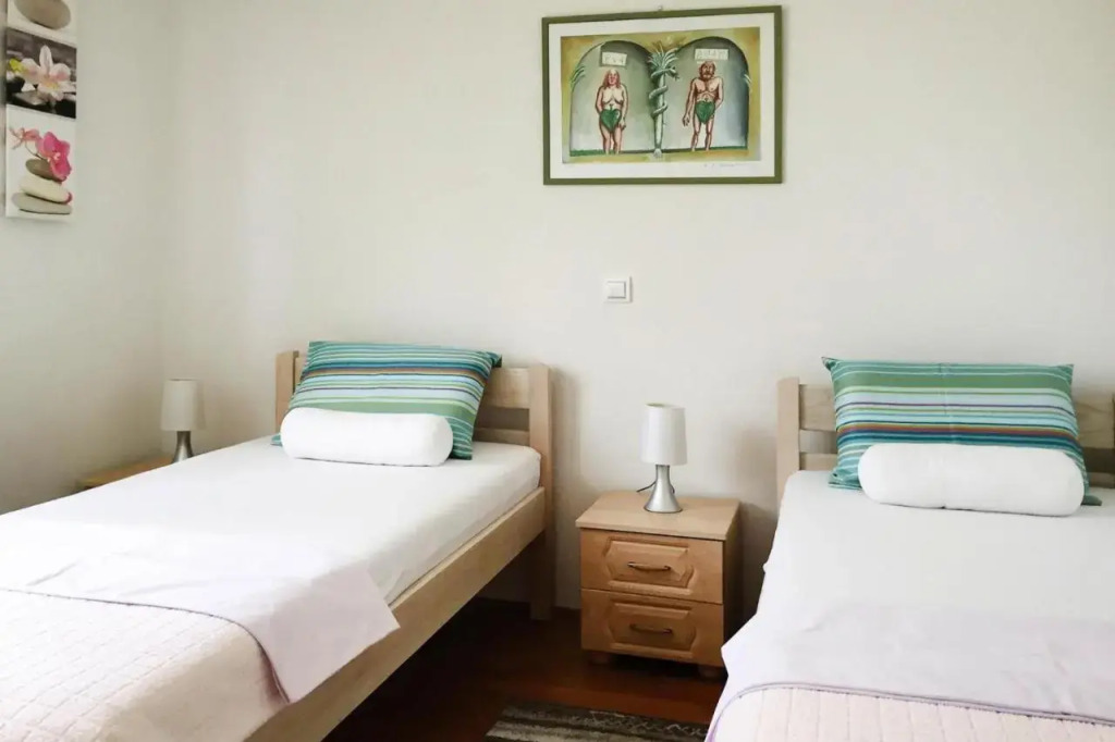 Apartment in Vir Near Jadro Beach