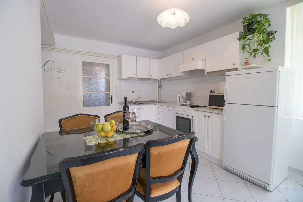Apartment Mladen