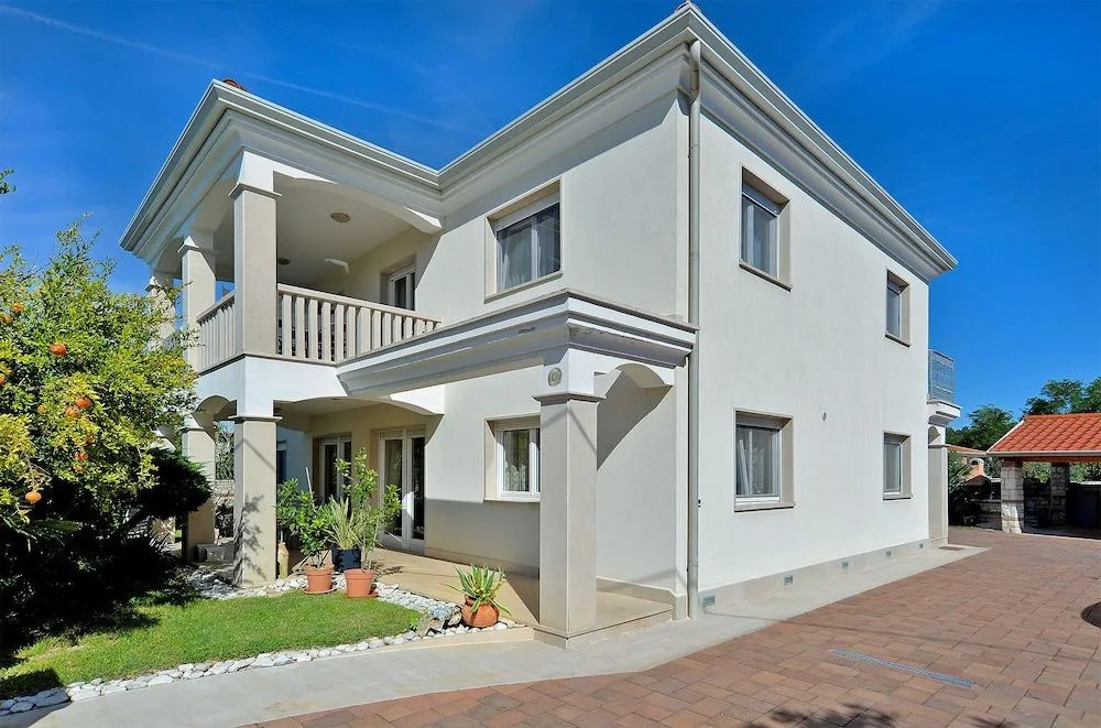 Apartment 1966