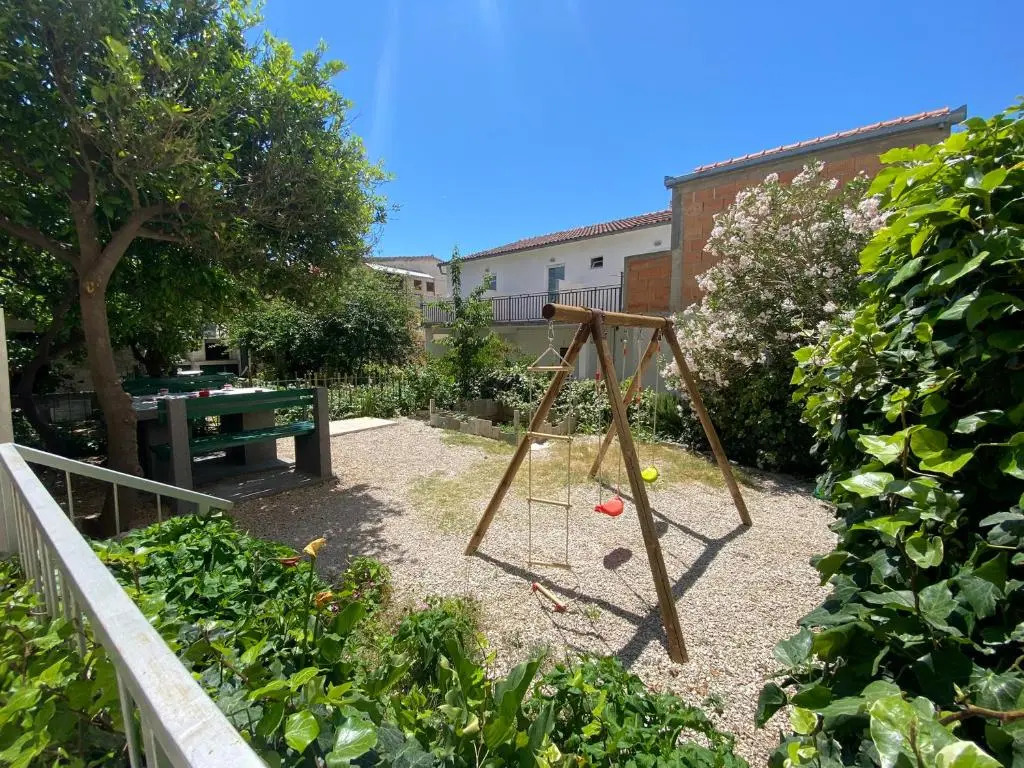 Apartment Dado