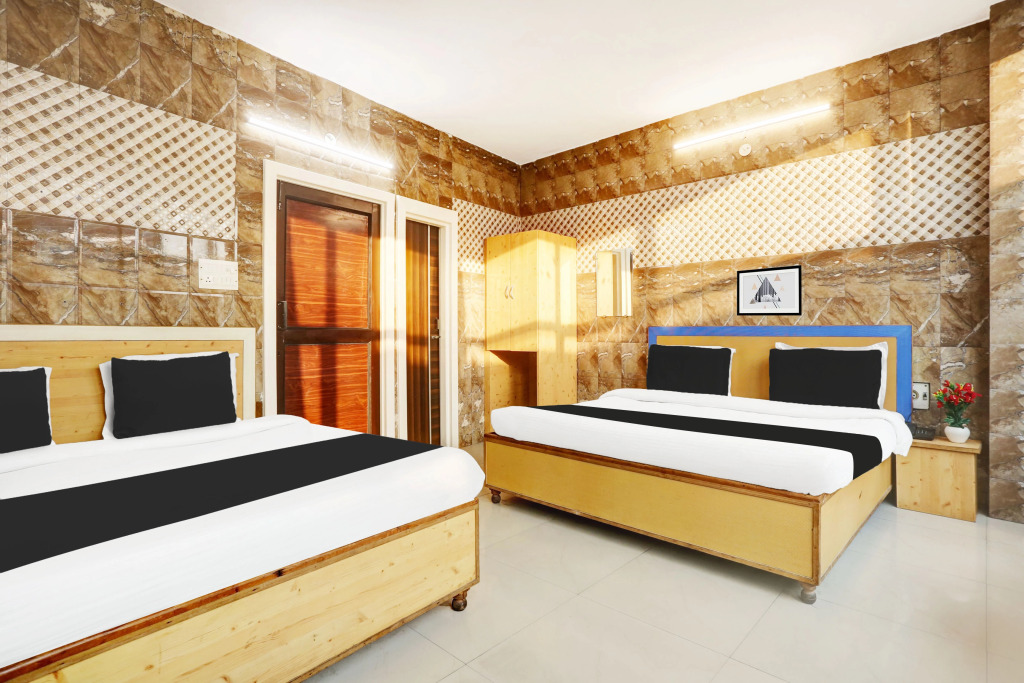 Hotel O Jammu Near Ragunath Bazaar Formerly GoodWill