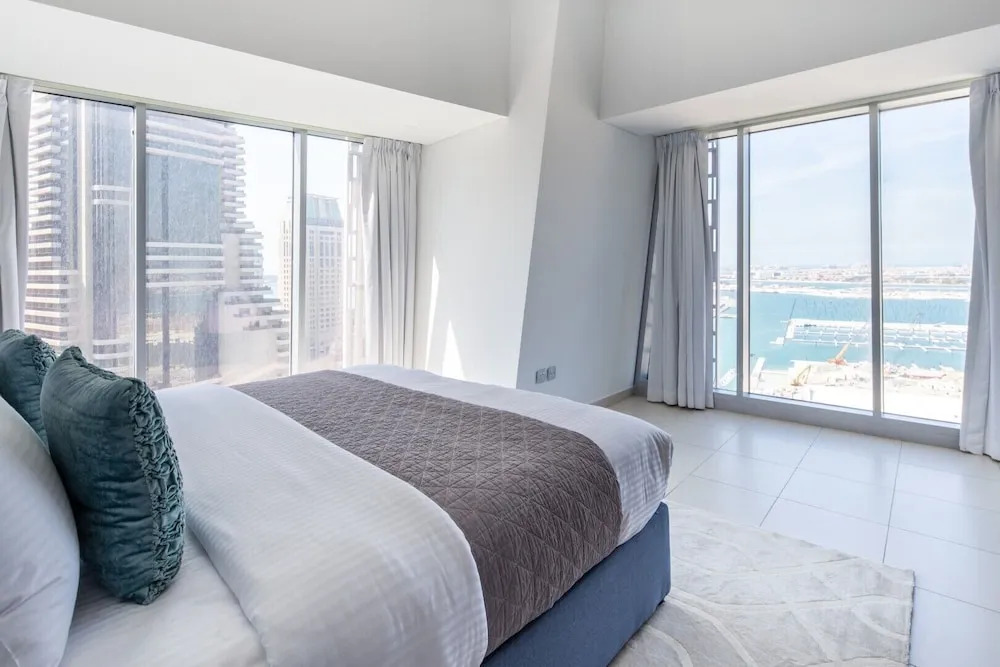 Supreme 2BR Apartment - Cosmopolitan Living in Dubai Marina!