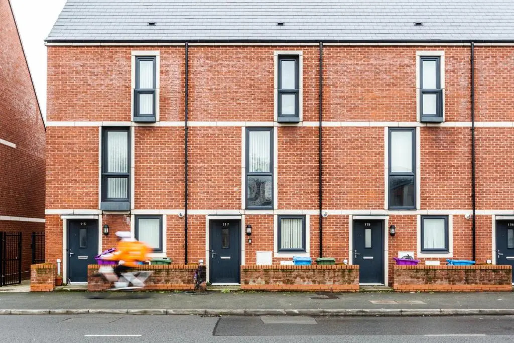 Newbuild 4bed - City Centre - Free secure parking! By Hinkley Homes Short Lets & Serviced Accommodation
