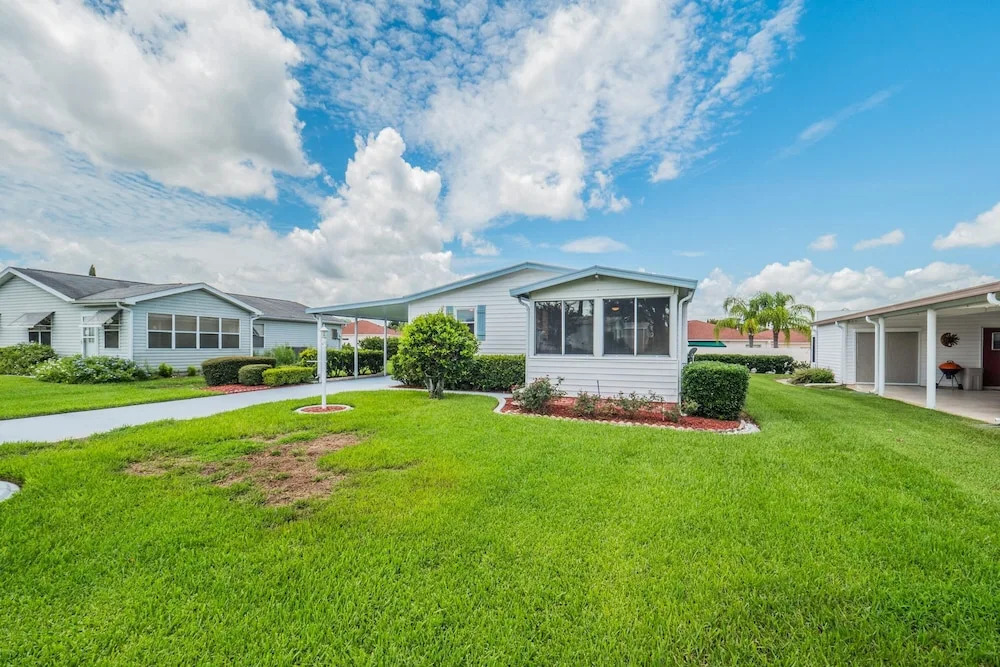 Granada Court 1244 by White Pelican VR