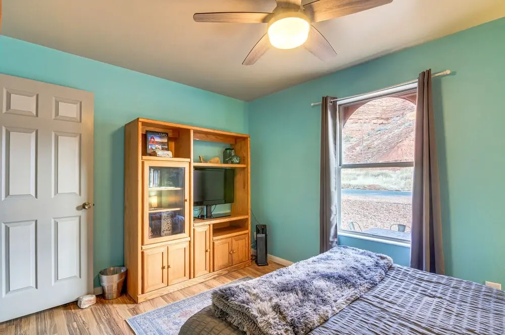 Kanab Home w/ Deck Near Zion National Park!