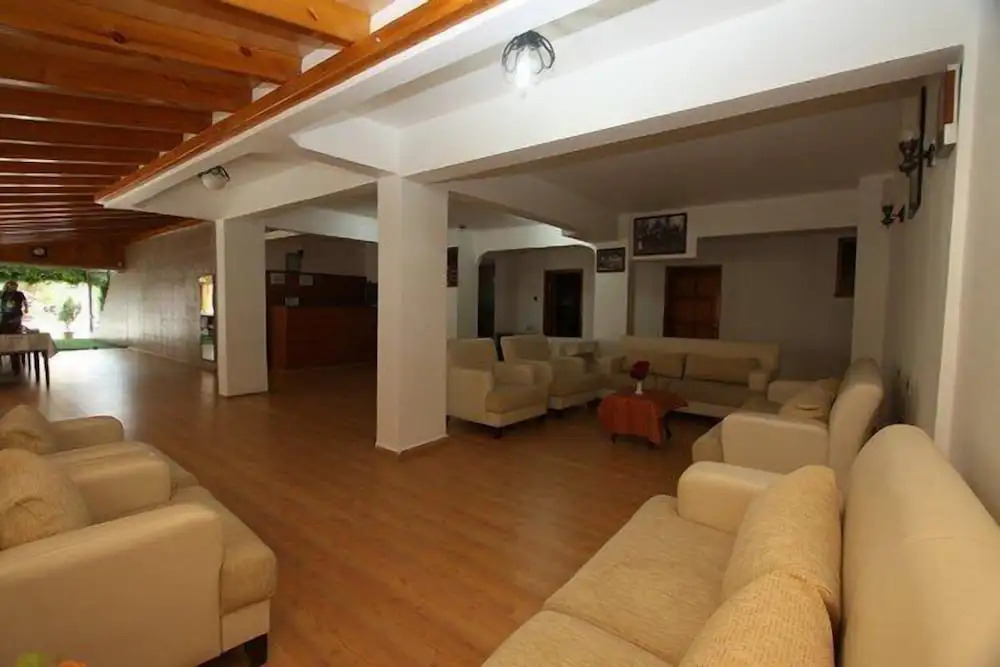 Eren Otel Çeşme