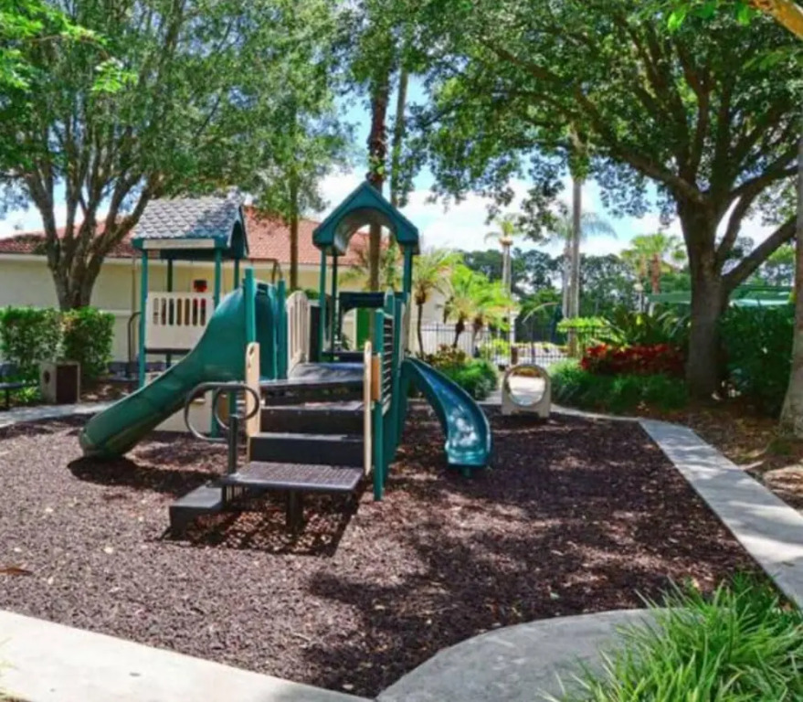 Emerald Island Resort, Private Pool, Game Room and BBQ Grill, Near Disney!!