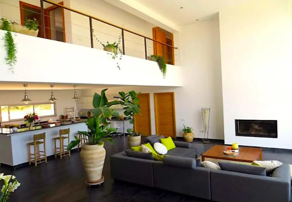 Splendid Villa With sea View