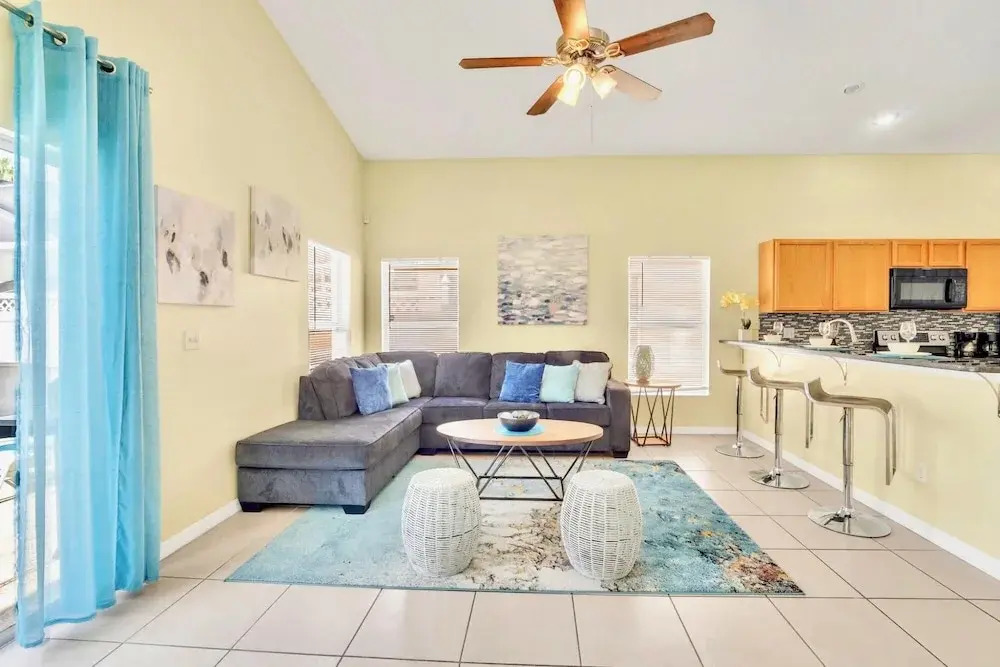 6BR Family Home With Private Pool Hot tub BBQ