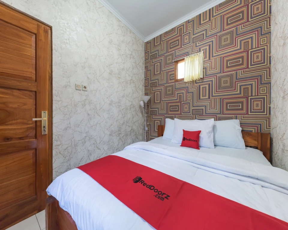 RedDoorz Resort @ Ciater 2
