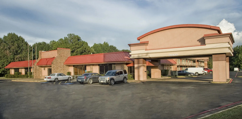 Express Inn & Suites