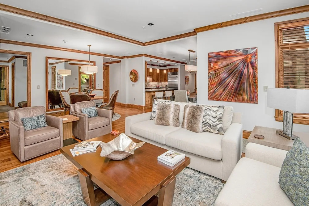Lionsquare North Tower #402 5 Bedrooms 5.5 Bathrooms Condo