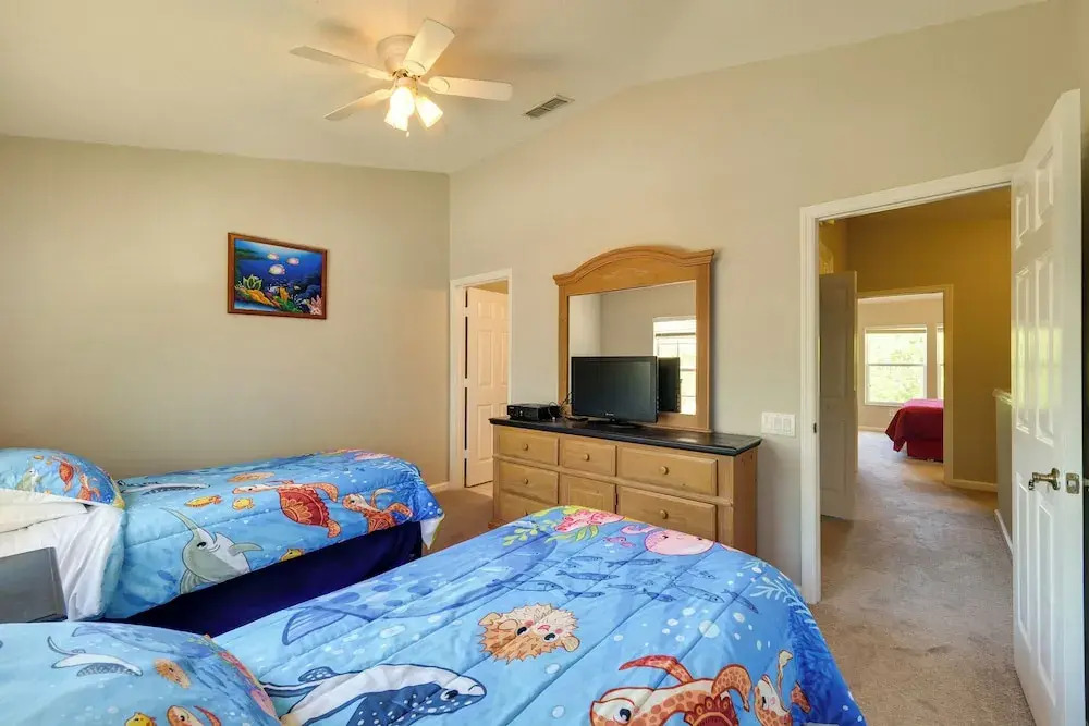 5 Mi to Disney Parks: Family Home w/ Resort Perks!