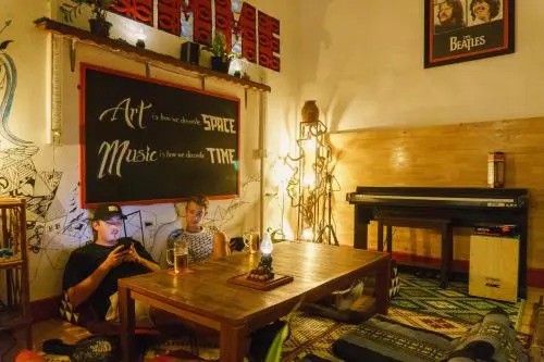 Pomme Hostel Restaurant & Bar - Private Sleeping Cabins