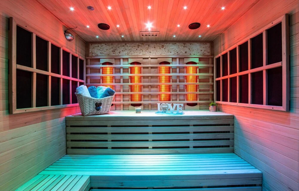 Ten-Bedroom Holiday Home In Razanj