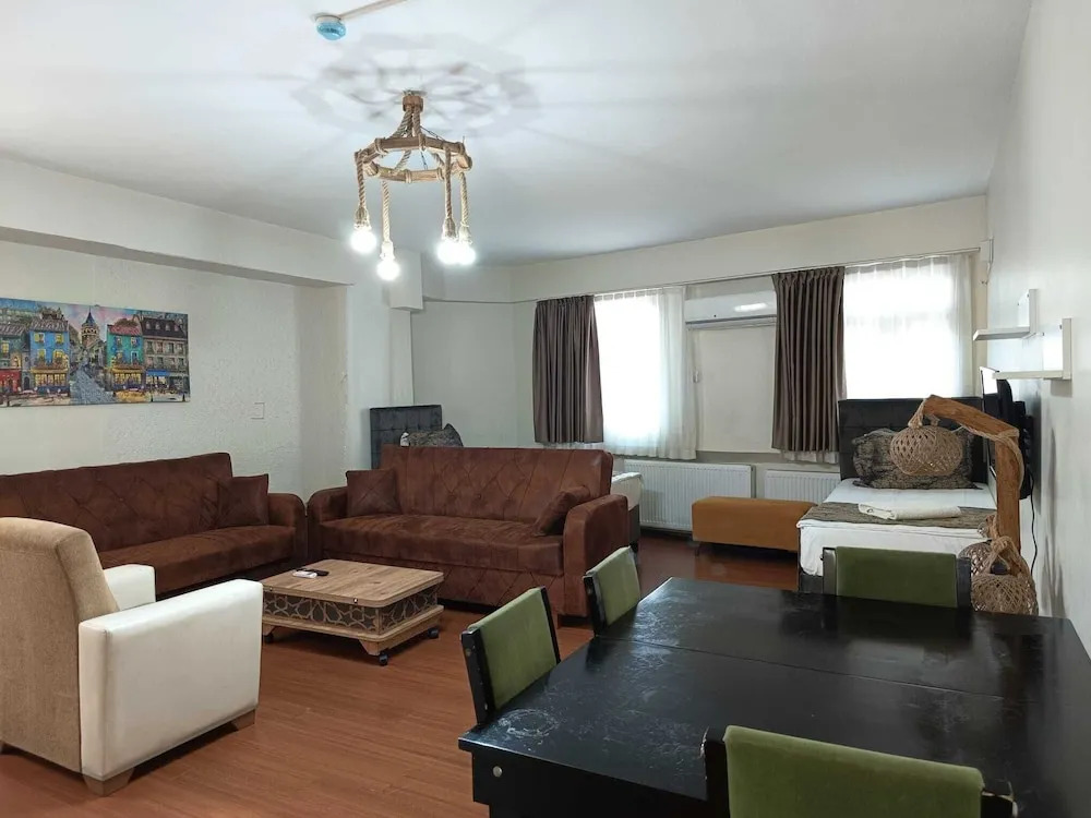 White Crown Apartman ve Yaşam Merkezi