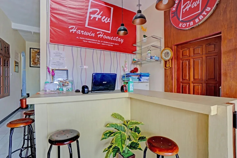 Hotel O Harwin Homestay