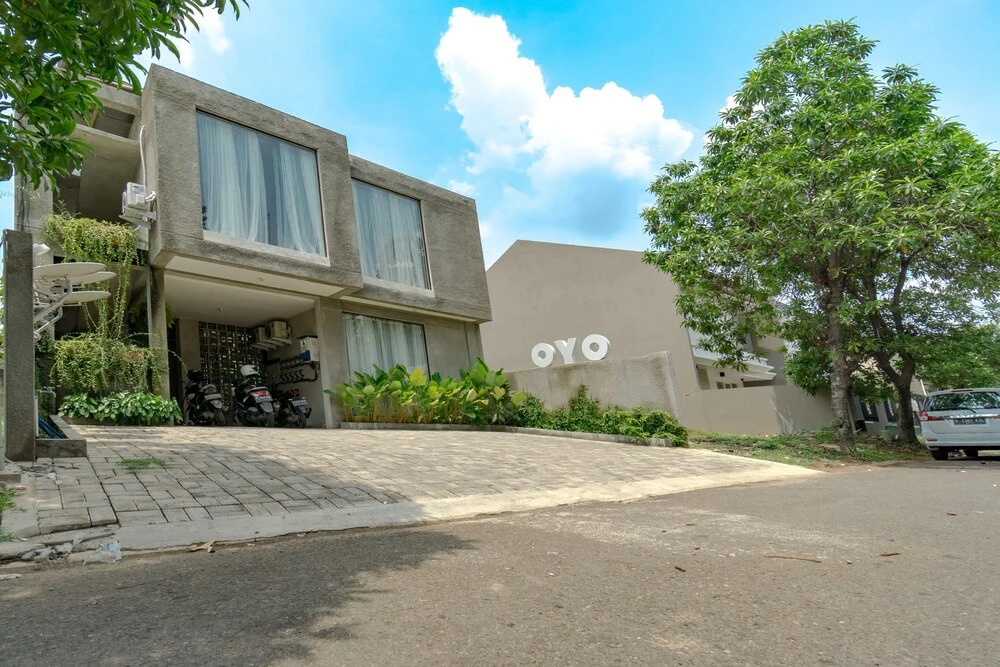 Oyo 1645 Lot56