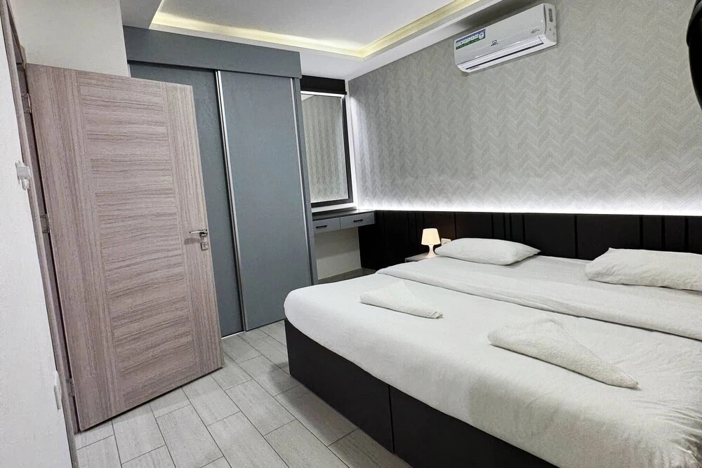 Luxury Room Near Downtown