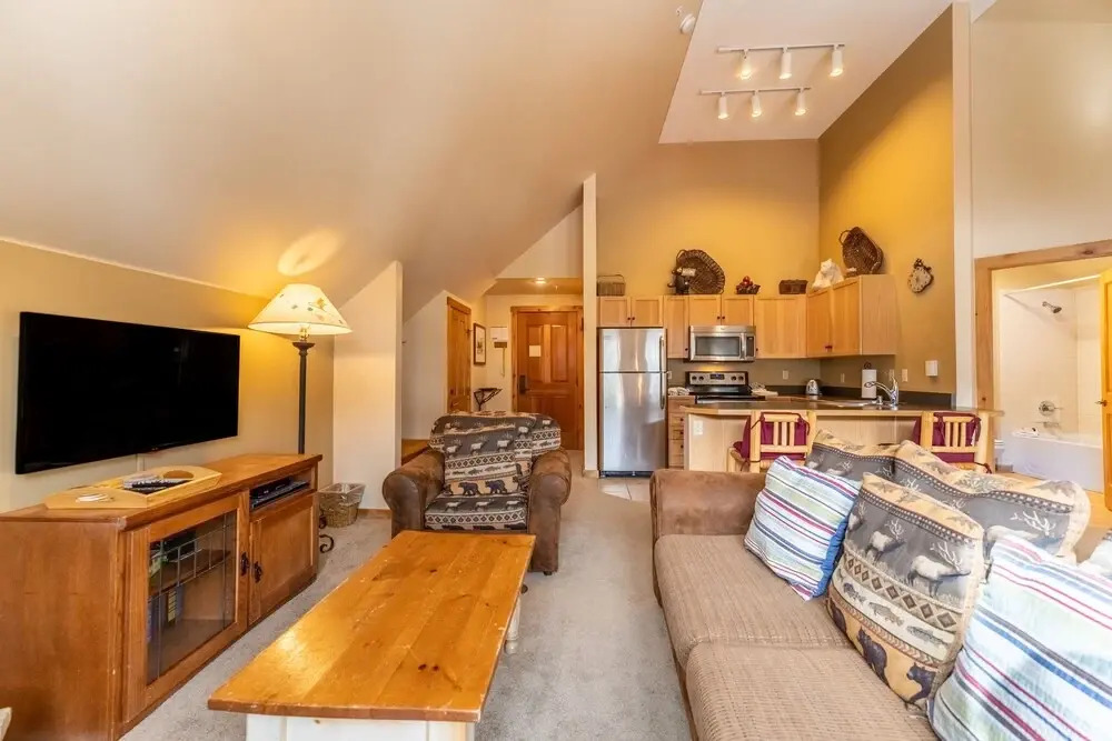 Dakota Lodge by Summit County Mountain Retreats