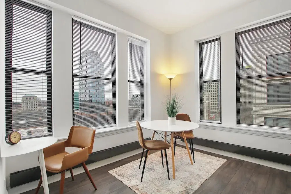 2BR Haven - Del Prado 1013