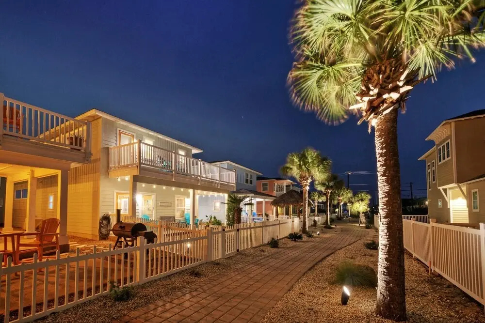 Gated Community w/ Pool 5mins to Beach Latitude Adjustment by Avantstay