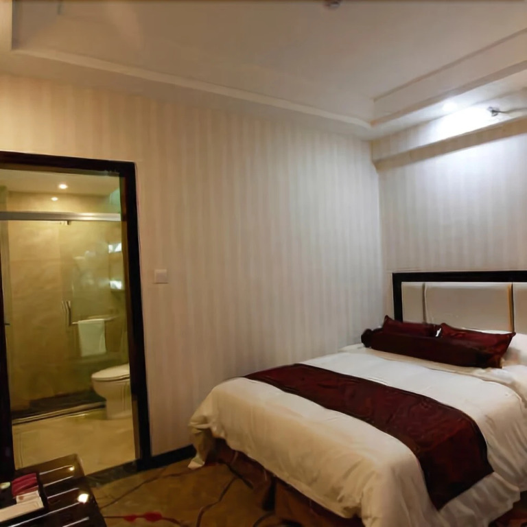 Golden Cube Grand Hotel