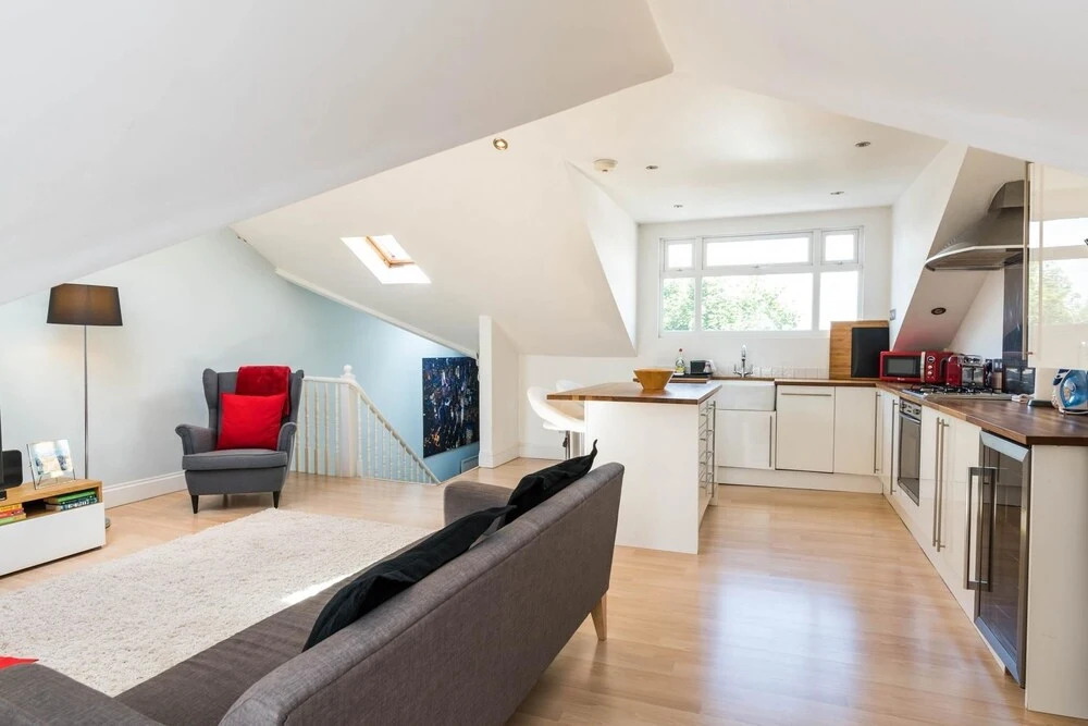 Luxury Modern 1 Bed Loft Conversion Clapham South