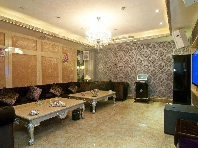 Sandia Hotel