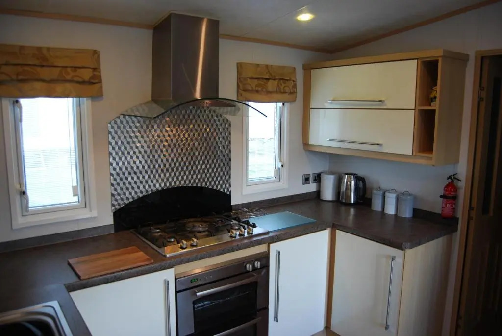 33 Solent Village