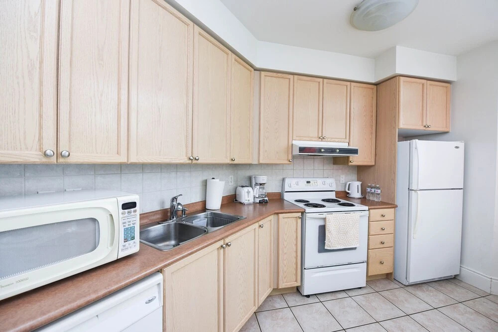 Ovation Condos by PlanURstay