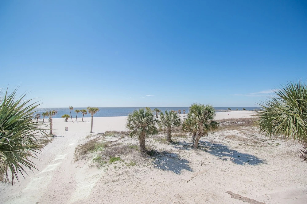 Sea Breeze-Sea Breeze 1007 Penthouse