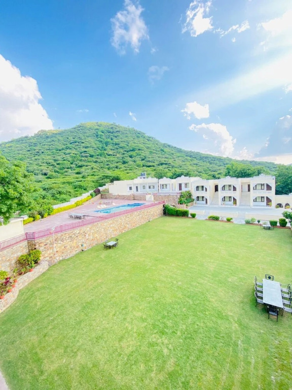 Hill Garden Resort