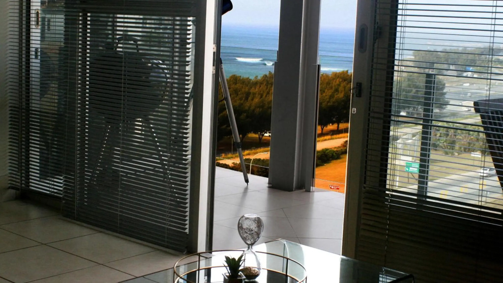 Nautica 708 Seaview Luxury Apartment