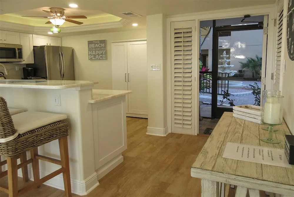 Sandarac 107A - 2 Br Condo