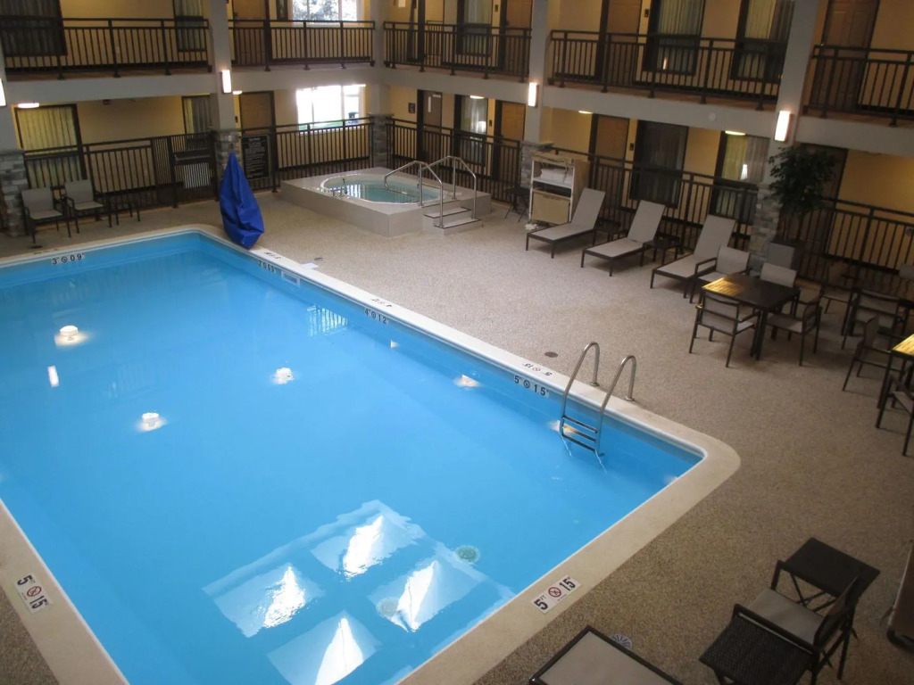 Best Western Harvest Inn & Suites