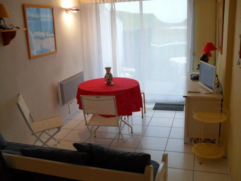 Appartement Royan, 1 pièce, 3 personnes - FR-1-494-61