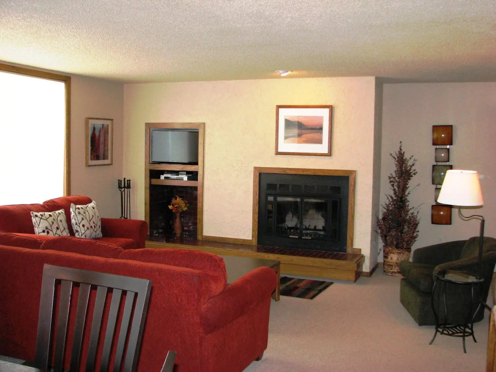 Snowblaze Condominiums C14