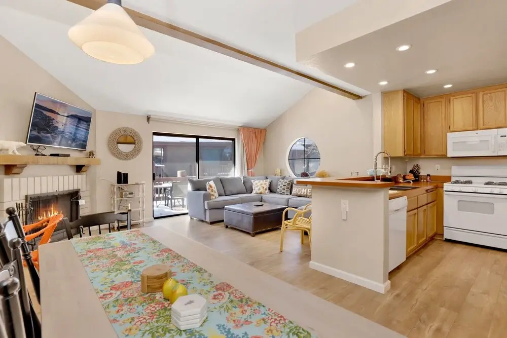 2236-boulder Bay Condo 3 Bedroom Home by RedAwning