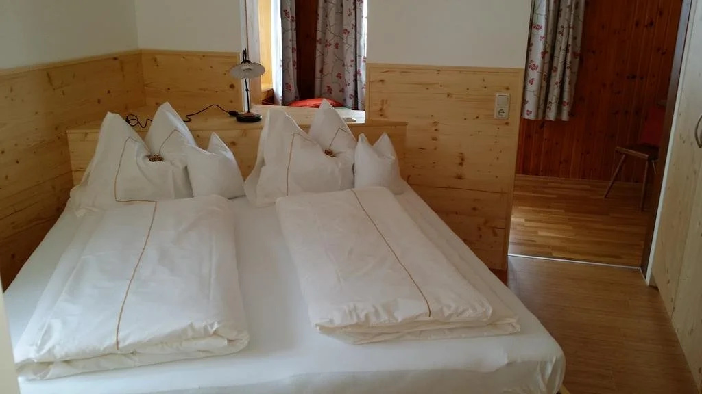 Pension Ladner