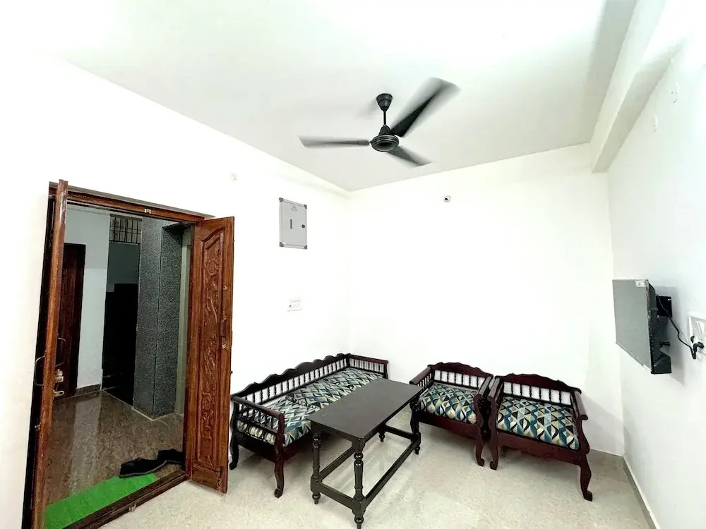 Sishya Hotels & Service Apartment Thoraipakkam, Chennai OMR, IT Expressway