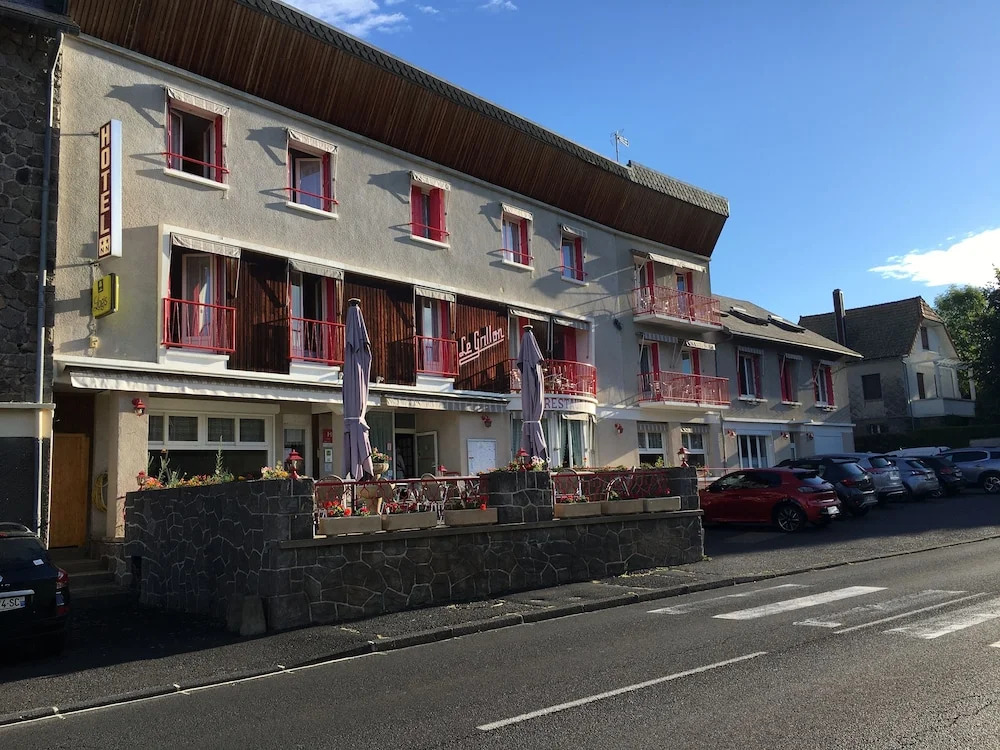 Hôtel Restaurant Le Grillon