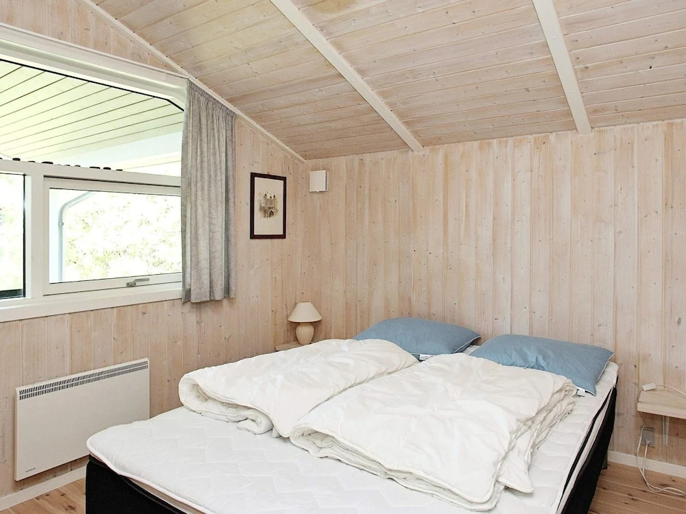 6 person holiday home in Ålbæk-By Traum
