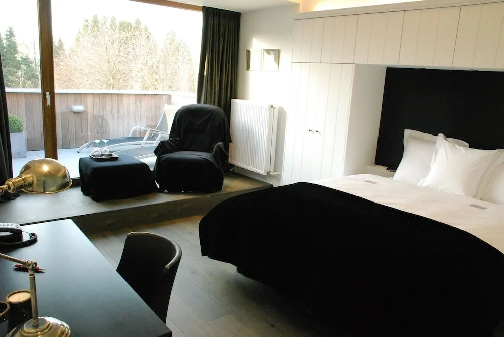 B&B Belrose Luxury