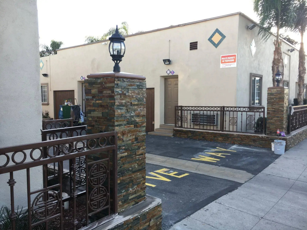 Pacifica Motel